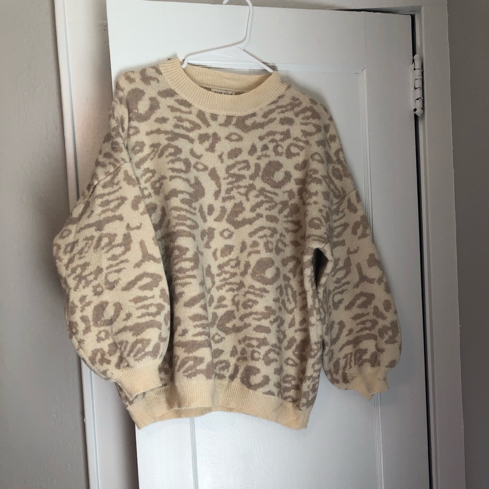 NWOT Animal Print Sweater - Picture 4 of 5